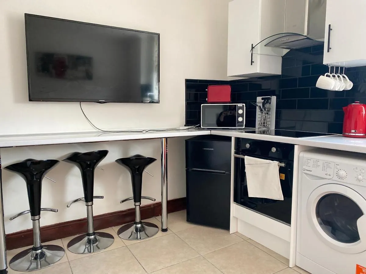Modern 2 Bedroom Flat In Robert St Swansea Apartamento