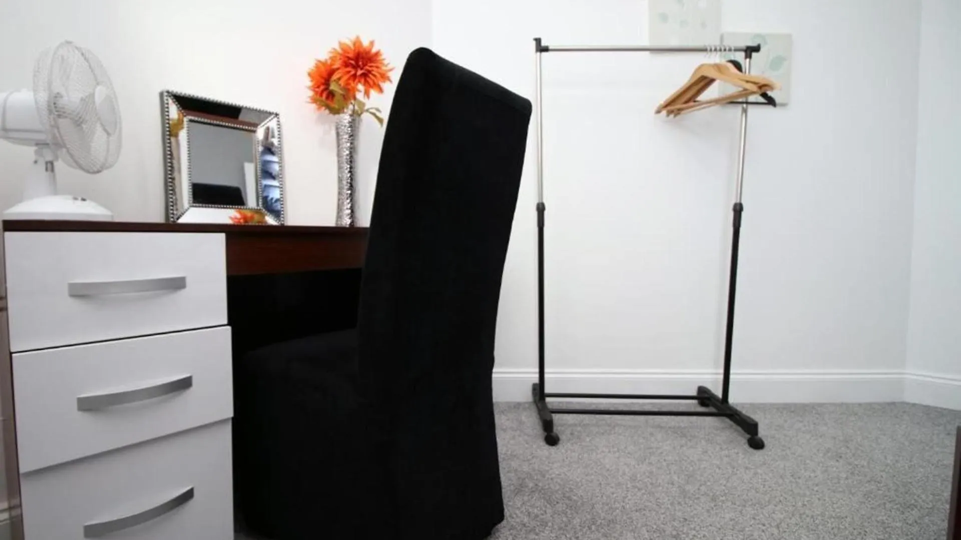 Modern 2 Bedroom Flat In Robert St Swansea 0*,  Reino Unido