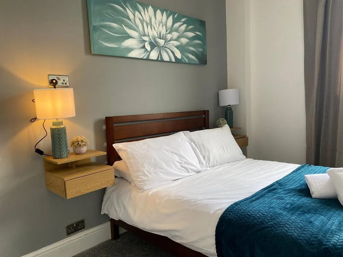 Apartment Modern 2 Bedroom Flat In Robert St Swansea United Kingdom